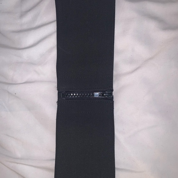 American Apparel Black Wide Elastic Zipper Belt - Picture 5 of 7